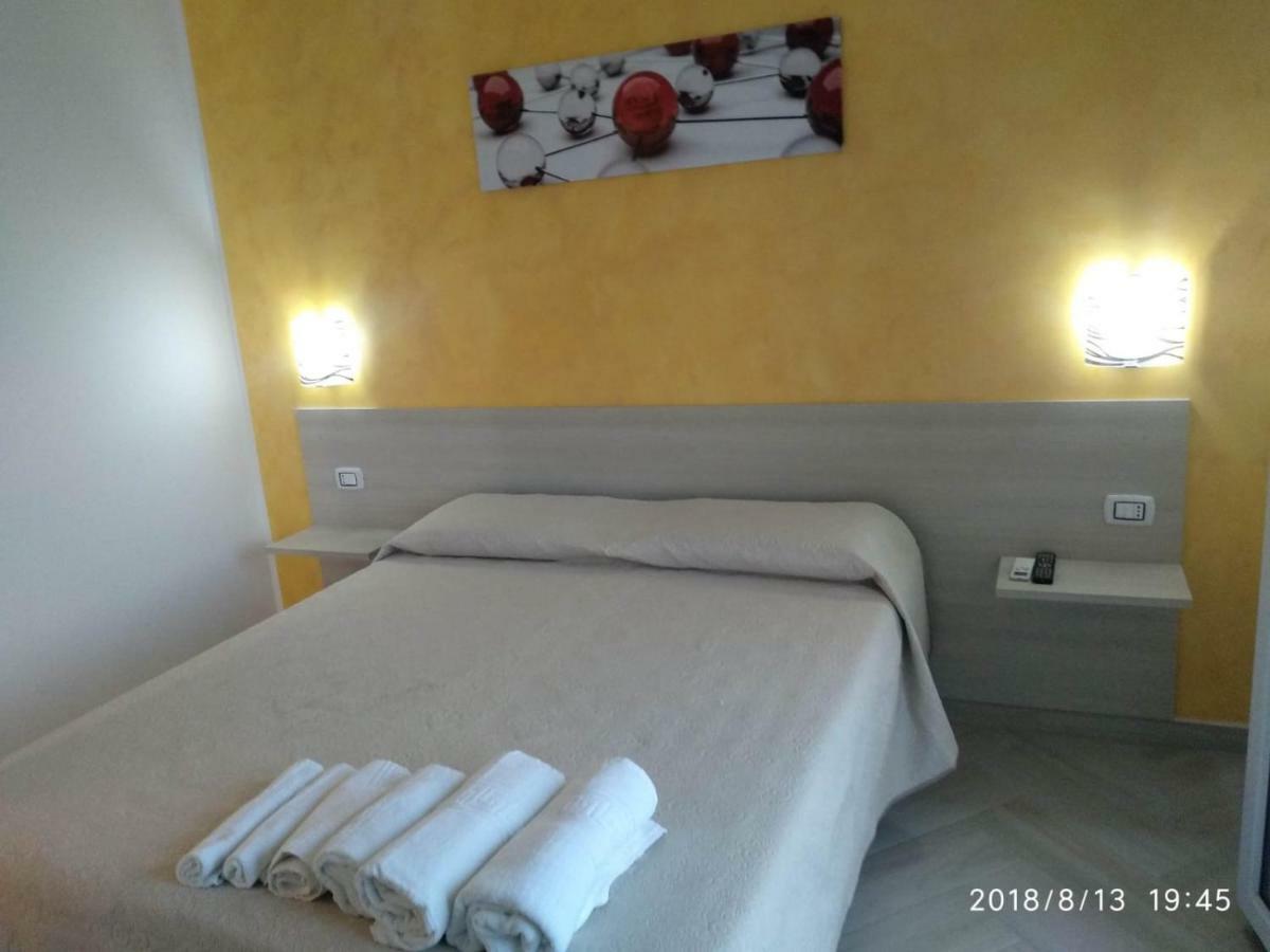 Bed Daniele Hotel Torricella  Bagian luar foto